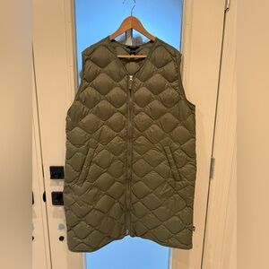 Eddie Bauer Green Quilted Vest